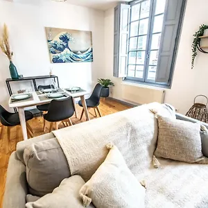 Duplex Typique Centre Apartment